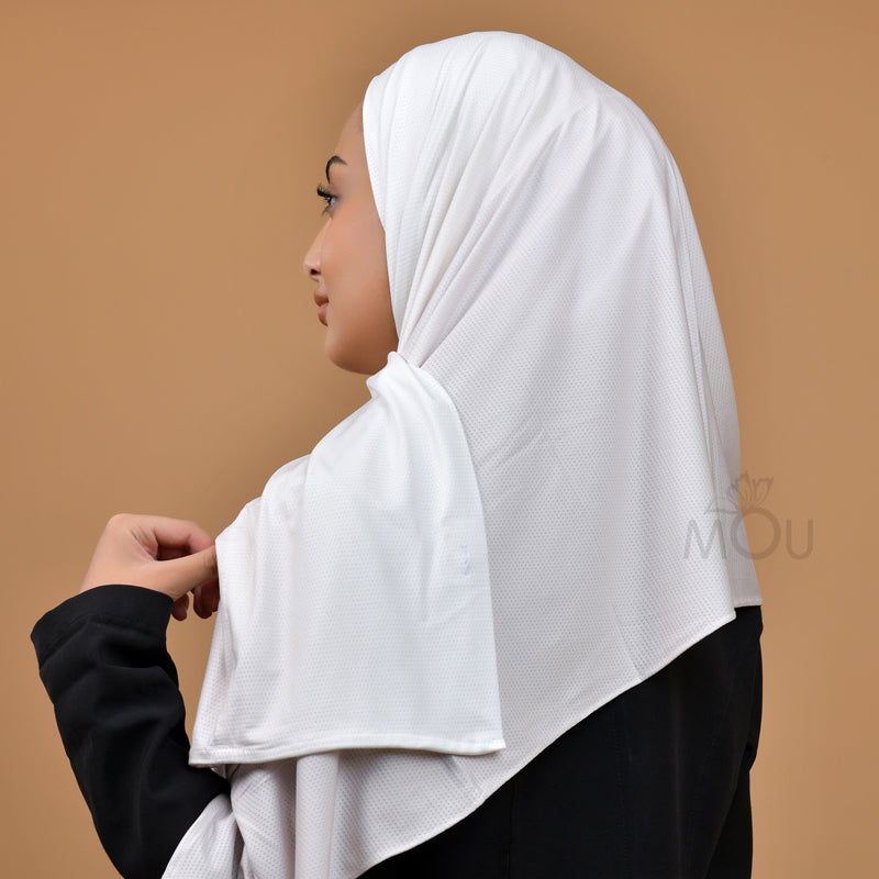 Lacoste Daily Hijab